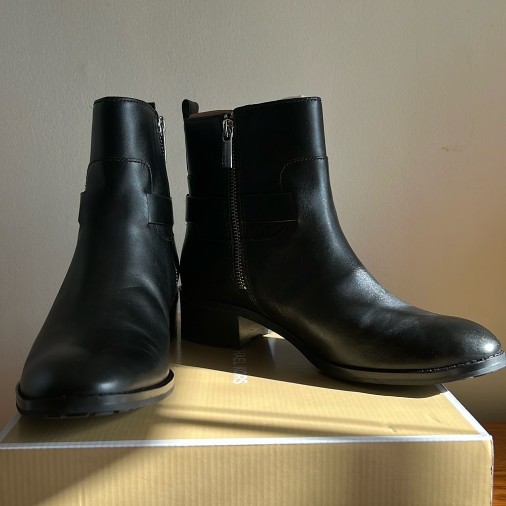 Michael Kors Ryan Ankle Boots, Size 8
